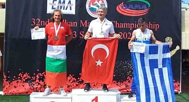 56 yaşındaki Eskişehirli sporcudan 3 altın madalya