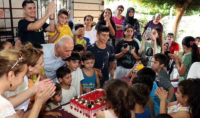 Akdeniz'de çocuklara sürpriz doğum günü