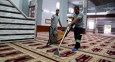 Akdeniz'de ibadethaneler temizleniyor