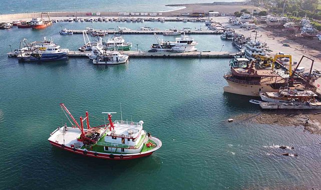 Akdenizli balıkçılar 'Vira Bismillah' demek için gün sayıyor