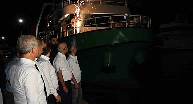 Akdenizli balıkçılar 'Vira Bismillah' diyerek sezonu açtı