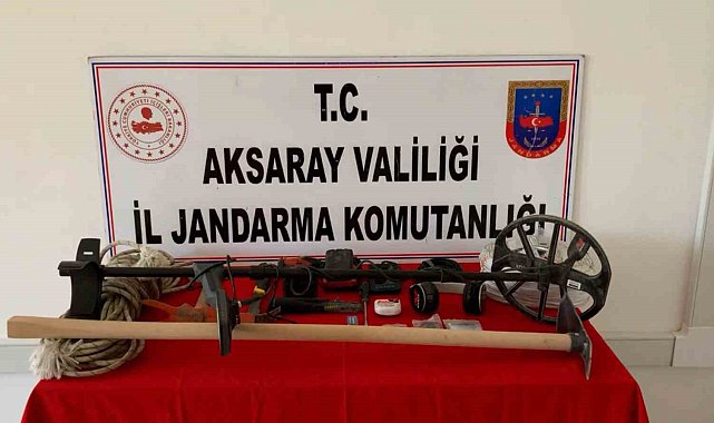 Aksaray'da define avcıları jandarmaya yakalandı