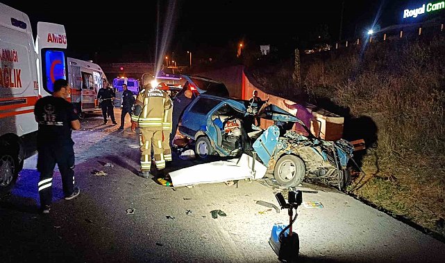 Ankara'da çarpışan iki araç hurdaya döndü: 2 ölü, 6 yaralı
