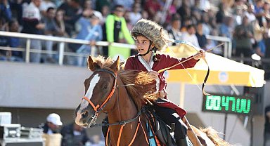Atlı Okçuluk final müsabakaları nefes kesti