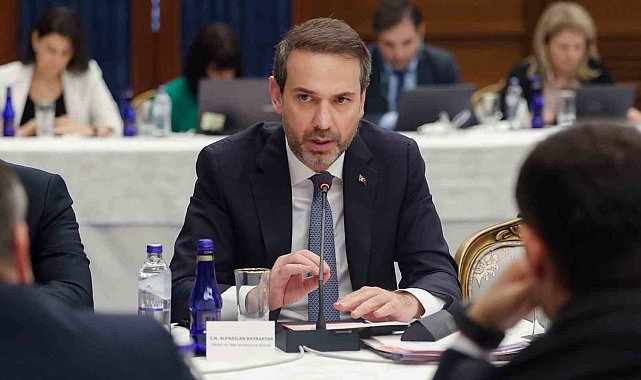 Bakan Bayraktar: "Türkiye doğal gazda 2028 yılına kadar 150 milyar metreküp yıllık giriş kapasitesine sahip olacak"