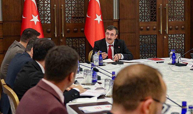 Bakan Işıkhan: "İhracatın artırılması sürecinde üzerimize düşen en önemli görevlerden bir tanesi istihdam"