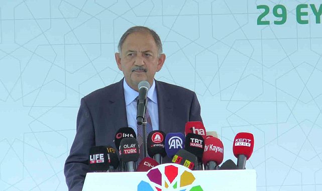 Bakan Özhaseki: "Dünyada Türkiye Cumhuriyeti ismi geçtiği zaman başımızın dik olduğu bir dönem başlamıştır"