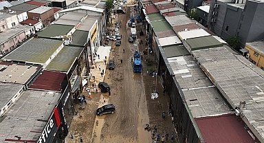 Bakan Yerlikaya: "İstanbul'da selden etkilenen ailelerimize hane başına toplam 15 bin TL yadım ödemesi yapılacaktır"