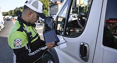 Bakan Yerlikaya, yurt genelinde 3 bin 966 okul servisi aracına cezai işlem uygulandığını bildirdi