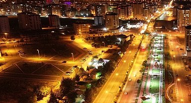 Başkan Çolakbayrakdar; "Projelerimizle daha modern ve akıllı şehirler inşa ediyoruz"