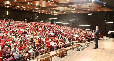 Başkan Çolakbayrakdar: "Sıra dışı farklı hizmetlerle vatandaşımızın yanındayız"