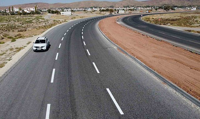 Başkan Dinçer, "Yeni yol ağımız şehrimize hayırlı olsun"