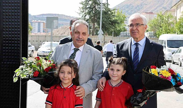 Başkan Yalçın: "İkinci yüzyılın yöneticilerisiniz"