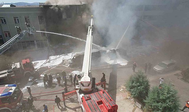 Başkentte sünger fabrikasında yangın: 1 kişi hayatını kaybetti