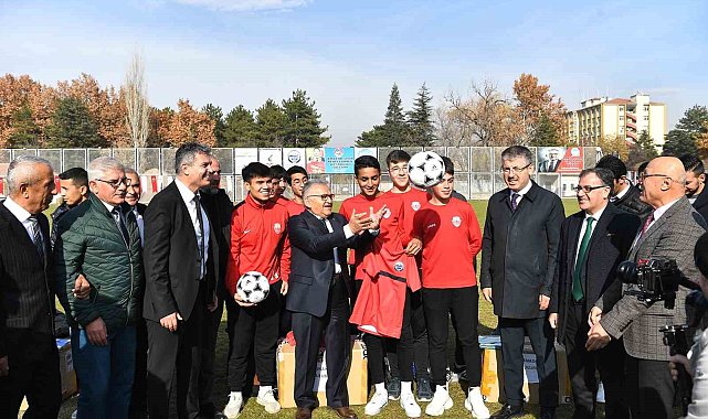 Büyükşehir, Amatör Spor Kulüplerine 1,5 milyon TL'lik malzeme desteği verecek