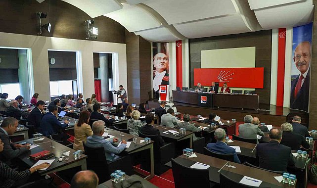 CHP'de kurultay tarihi 4-5 Kasım olarak belirlendi