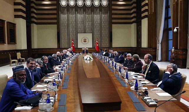 Cumhurbaşkanı Erdoğan, ABD Müslüman Organizasyonları Konseyi Genel Sekreteri Usame Cemal ve heyetini kabul etti