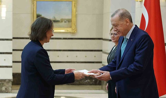 Cumhurbaşkanı Erdoğan, Fransa Büyükelçisi Dumont'u kabul etti