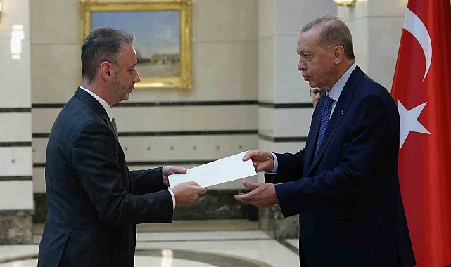 Cumhurbaşkanı Erdoğan, İrlanda Büyükelçisi John Mccullagh'ı kabul etti