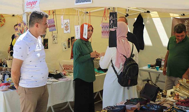 Depremzede kadınlar, acılarını üreterek azaltıyor