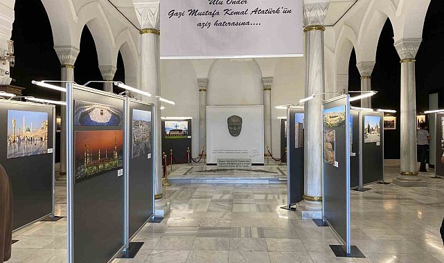 Dr. Yıldız'ın objektifinden oluşan Zamanın İzlerini Taşıyan Mabetler Fotoğraf Sergisi görücüye çıktı
