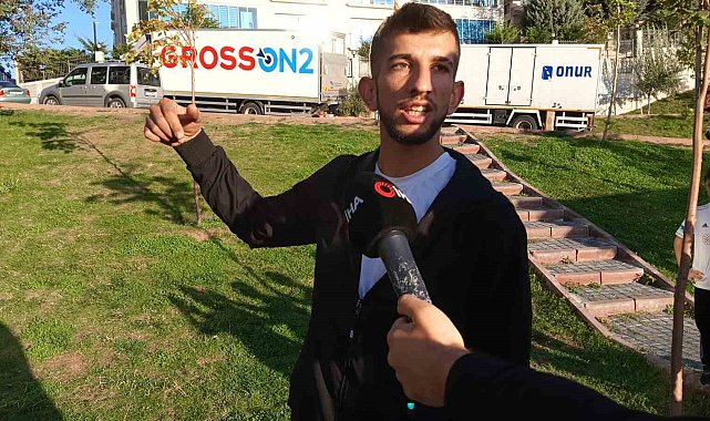 El freni çekilmeyen araç çardağa çarptı: 2 yaralı