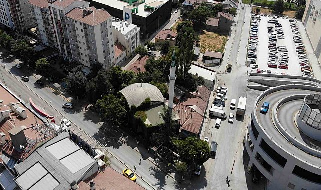 Eskişehir Büyükşehir Belediyesi koruma altında olan camiyi yıkmak için mahkemeye başvurdu