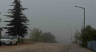 Eskişehir'in bazı bölgelerinde sabah saatlerinde sis hakim oldu