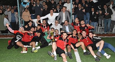 Geleneksel Halı Saha Futbol Turnuvası'nın şampiyonu Erenköy oldu