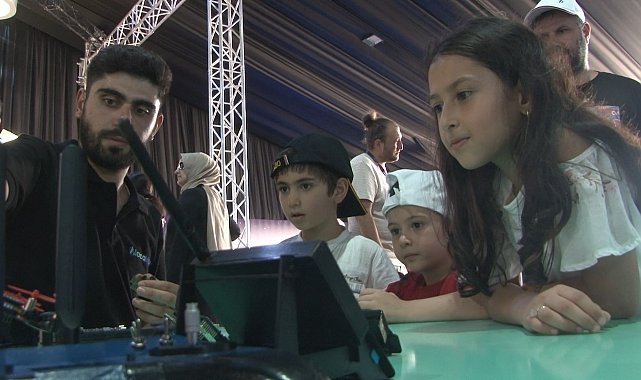 Geliştirdikleri mini sürü İHA'lar, fünye bombalarla kamikaze dronlara dönüşüyor