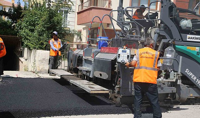 Gölbaşı Belediyesi 54 mahalleye yeni yollar kazandırdı