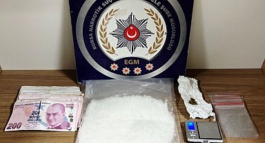 İçişleri Bakanı Yerlikaya: "16 ilde düzenlenen uyuşturucu operasyonlarında 99 zehir taciri yakalandı"