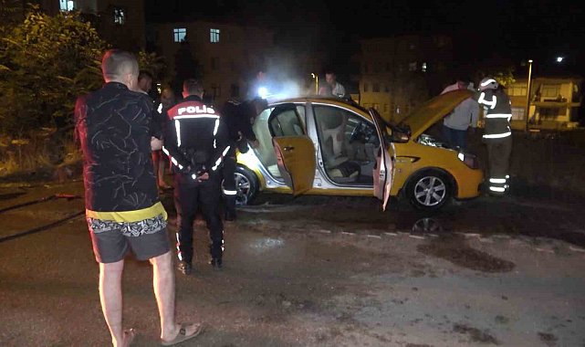 Kırıkkale'de ticari takside çıkan yangını itfaiye söndürdü