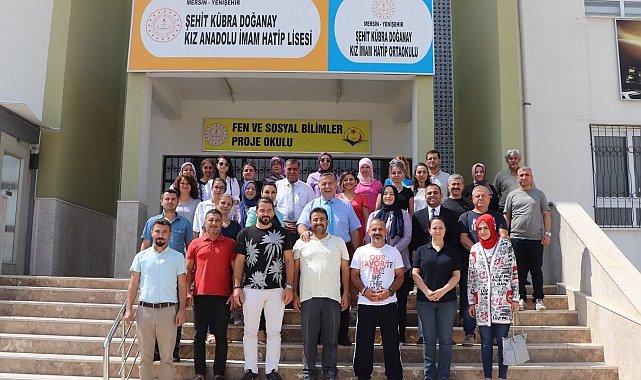 Koca, uyum haftasında öğrenci ve öğretnmenlerle bir araya geldi