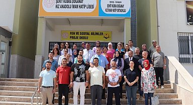 Koca, uyum haftasında öğrenci ve öğretnmenlerle bir araya geldi