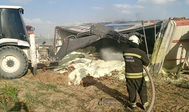 Konya'da tır devrildi, sürücü yaralandı