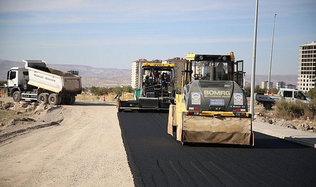 Melikgazi yeni asfalt yollar için hızla çalışıyor