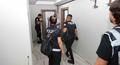 Mersin polisinden günübirlik evlerde denetim: 17 aranan şahıs yakalandı