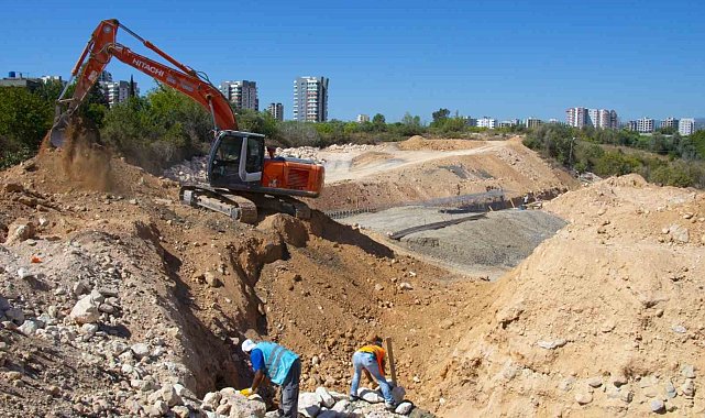 Mersin'de 2. Çevre Yolu'nun ikinci etap çalışmaları sürüyor