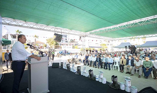 Mersin'de Büyükşehir Belediyesinden balıkçılara ekipman desteği