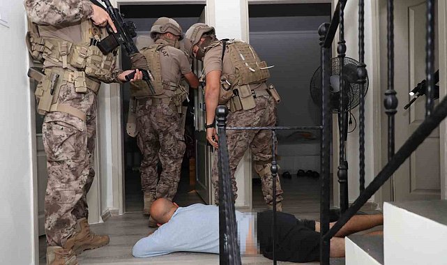 Mersin'de terör örgütlerine operasyon: 4 gözaltı