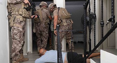Mersin'de terör örgütlerine operasyon: 4 gözaltı
