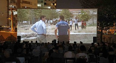 Mezitli Belediyesinin yazlık sinema sezonu başladı