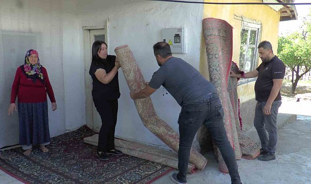 Muhtardan yaşlı ve engellilere 'sonbahar temizliği' hizmeti