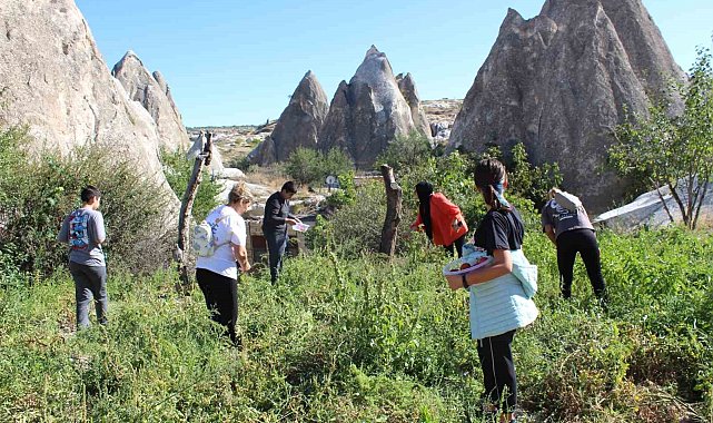 Özel çocuklar ilkbaharda ektikleri sebzeleri hasat etti