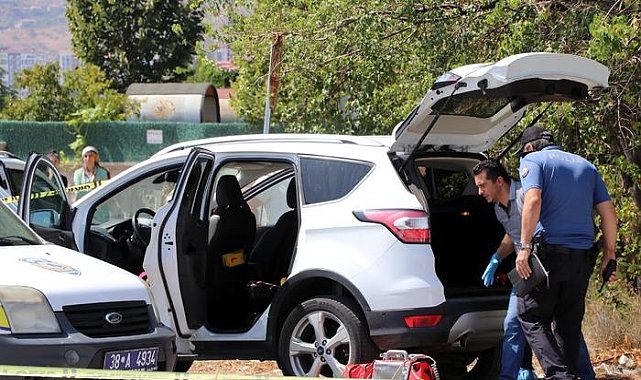 Polis olan eşi 12 yıl önce şehit olmuştu... Aracında başından vurulmuş halde bulundu