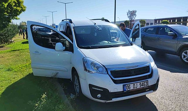 Polisten kaçan araçtan 8 kaçak göçmen çıktı
