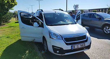 Polisten kaçan araçtan 8 kaçak göçmen çıktı
