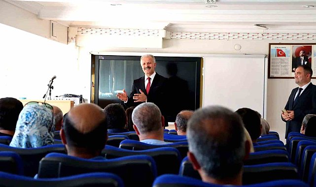 "Çocuklarımızın gönlüne girmeliyiz"