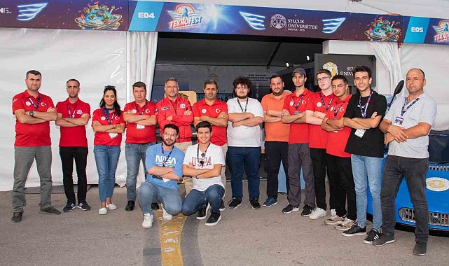 Rektör Aksoy, TEKNOFEST Ankara'da öğrencilerle bir araya geldi